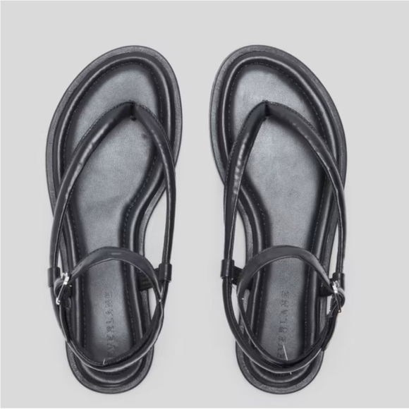 Everlane Shoes - New Everlane The Endless Summer Leather Thong
Sandal in Black Size 7.5